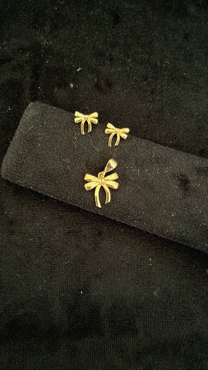 وزن کل نیم ست یک گرم و 700 سوت