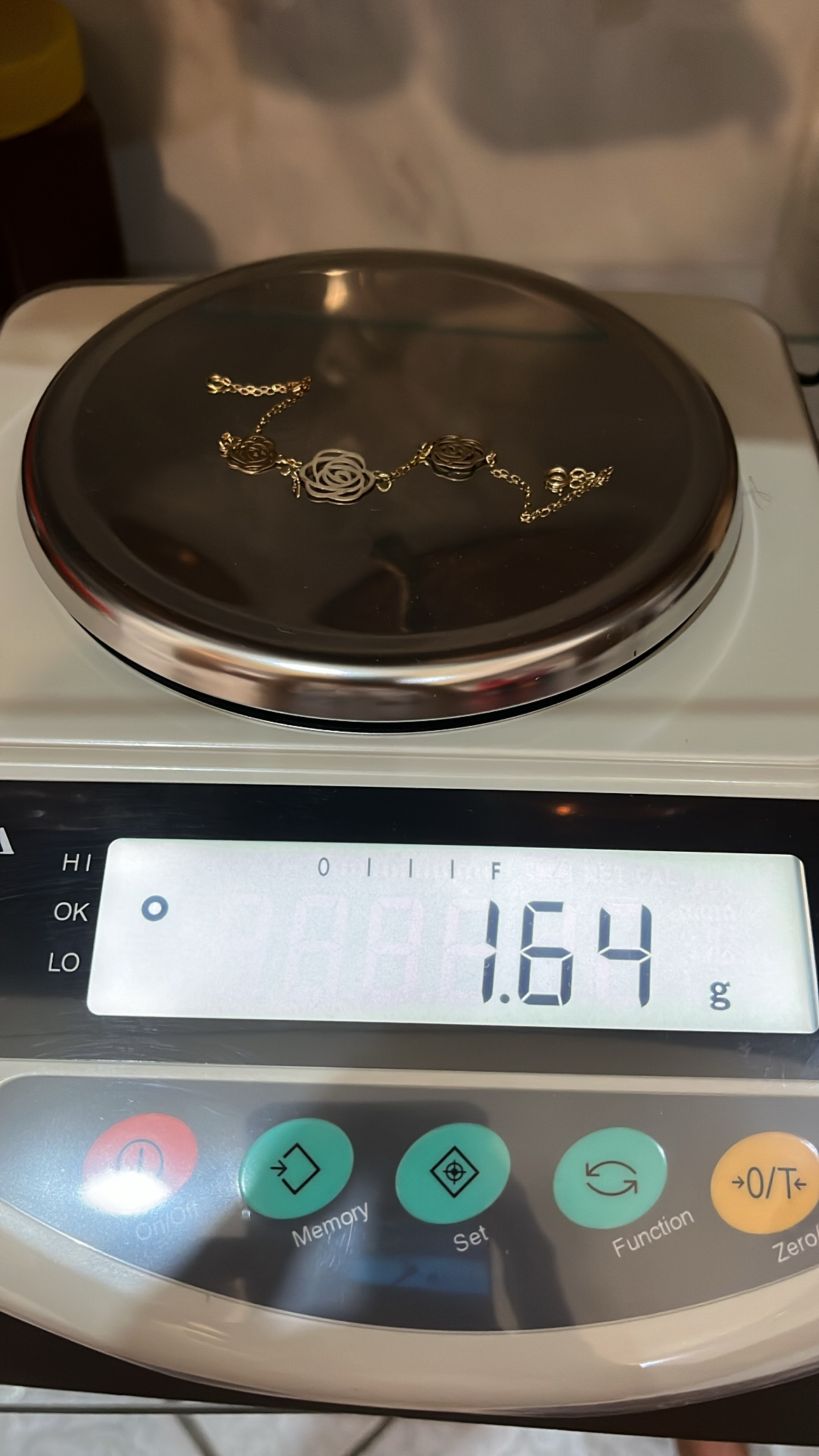 یک گرم و ۶۴۰ سوت